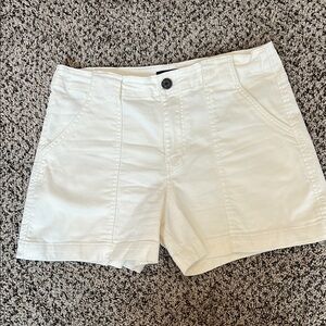 EUC Kut from the Kloth Jane High Rise Utility short. Color is Ecru . Size 8